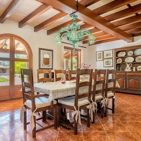 Mit Privatpool Fuer 6 Personen Ca 295 Qm In Son Negre, Mallorca Suedostkueste Von Mallorca